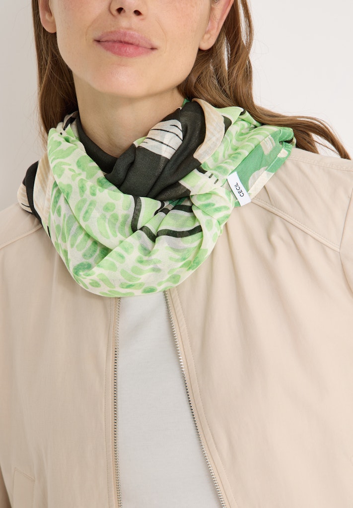 Gemusterter Loop-Schal Gemusterter Loop-Schal